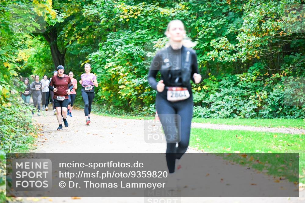 12.10.2025 - Bramfelder Halbmarathon 2025 Dr. Thomas Lammeyer http://msf.ph/oto/9359820 12.10.2025 11:09:38 Laufen 2859, 2229, 2459, 2861 meine-sportfotos.de