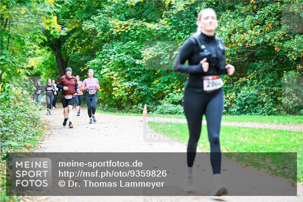 12.10.2025 - Bramfelder Halbmarathon 2025 Dr. Thomas Lammeyer http://msf.ph/oto/9359826 12.10.2025 11:09:39 Laufen 2229, 2459, 28011 meine-sportfotos.de