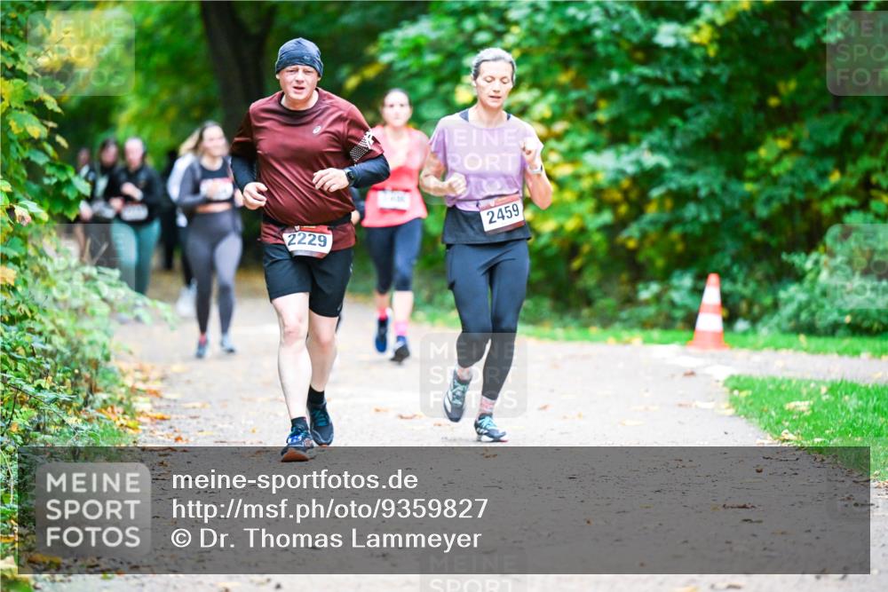 12.10.2025 - Bramfelder Halbmarathon 2025 Dr. Thomas Lammeyer http://msf.ph/oto/9359827 12.10.2025 11:09:41 Laufen 2229, 2459 meine-sportfotos.de