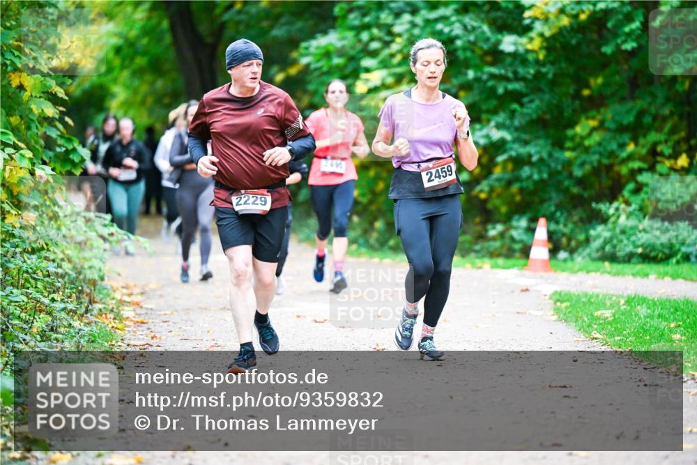 12.10.2025 - Bramfelder Halbmarathon 2025 Dr. Thomas Lammeyer http://msf.ph/oto/9359832 12.10.2025 11:09:41 Laufen 2229, 2491, 2459 meine-sportfotos.de