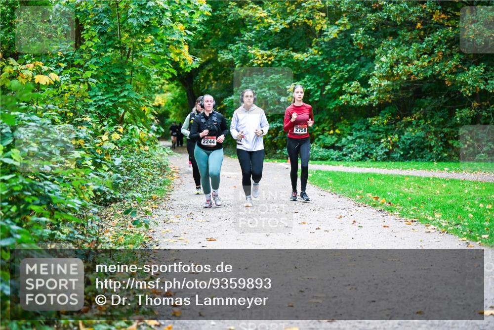 12.10.2025 - Bramfelder Halbmarathon 2025 Dr. Thomas Lammeyer http://msf.ph/oto/9359893 12.10.2025 11:09:53 Laufen 2244, 2750 meine-sportfotos.de