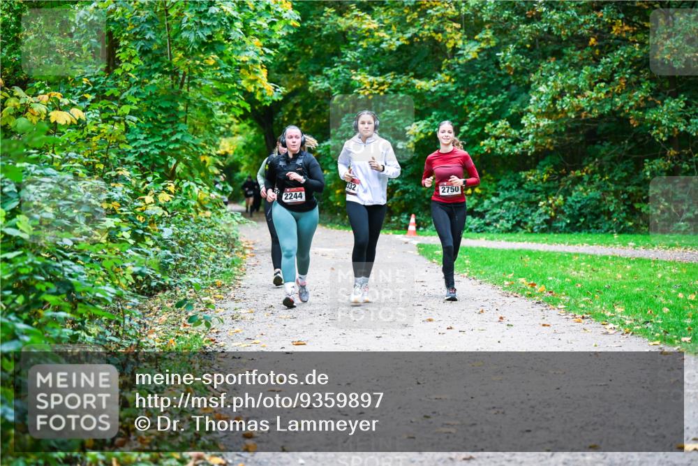 12.10.2025 - Bramfelder Halbmarathon 2025 Dr. Thomas Lammeyer http://msf.ph/oto/9359897 12.10.2025 11:09:53 Laufen 2244, 432, 2750 meine-sportfotos.de