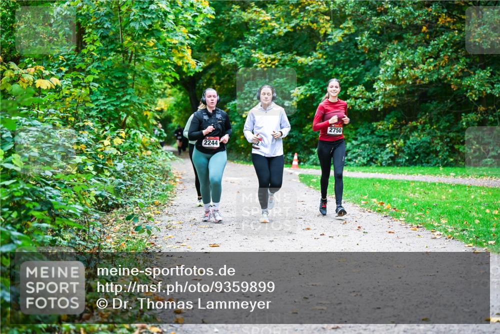 12.10.2025 - Bramfelder Halbmarathon 2025 Dr. Thomas Lammeyer http://msf.ph/oto/9359899 12.10.2025 11:09:54 Laufen 2244, 2750 meine-sportfotos.de