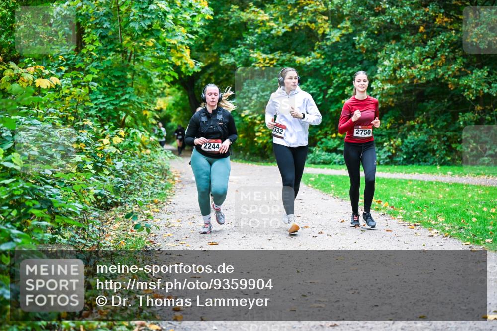 12.10.2025 - Bramfelder Halbmarathon 2025 Dr. Thomas Lammeyer http://msf.ph/oto/9359904 12.10.2025 11:09:54 Laufen 2244, 2332, 2750 meine-sportfotos.de