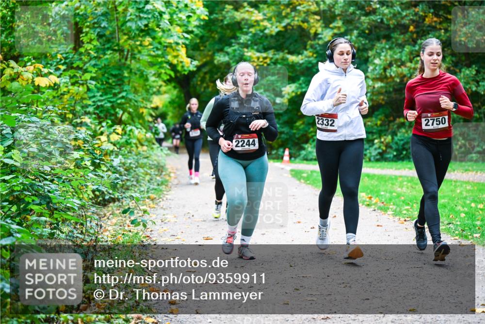 12.10.2025 - Bramfelder Halbmarathon 2025 Dr. Thomas Lammeyer http://msf.ph/oto/9359911 12.10.2025 11:09:56 Laufen 2244, 2332, 2750 meine-sportfotos.de