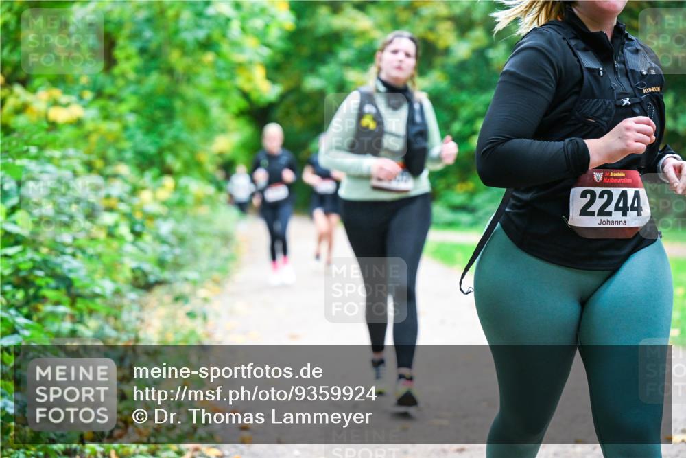 12.10.2025 - Bramfelder Halbmarathon 2025 Dr. Thomas Lammeyer http://msf.ph/oto/9359924 12.10.2025 11:09:58 Laufen 34, 2244 meine-sportfotos.de