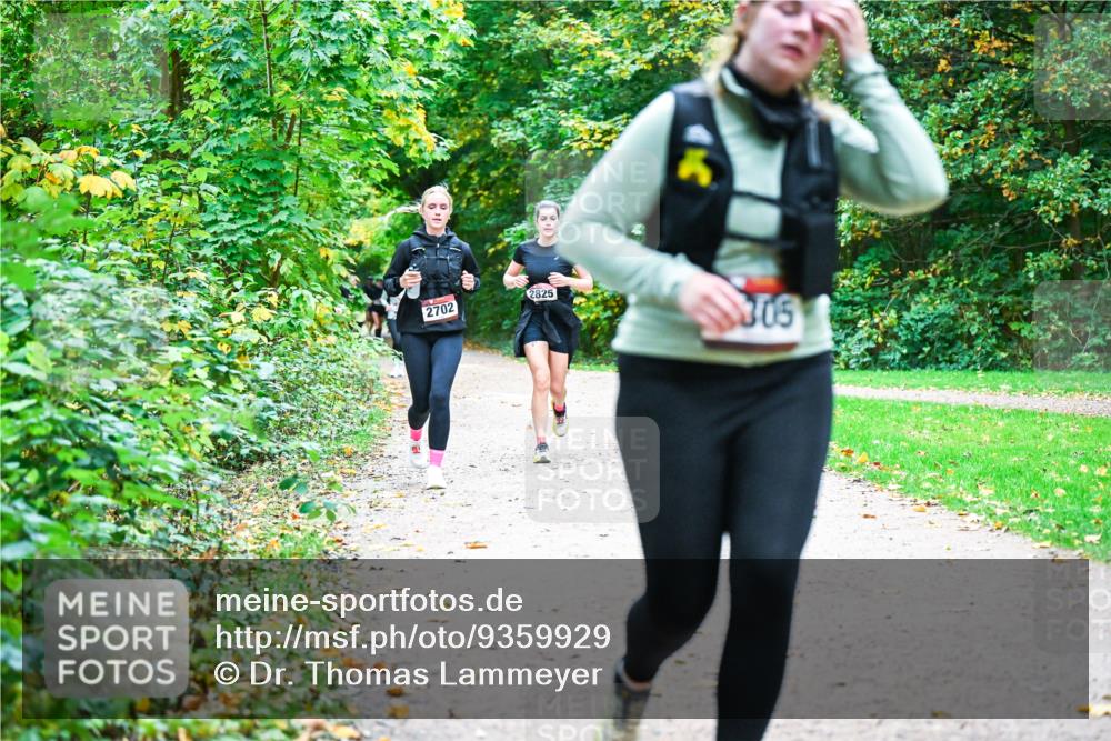 12.10.2025 - Bramfelder Halbmarathon 2025 Dr. Thomas Lammeyer http://msf.ph/oto/9359929 12.10.2025 11:09:59 Laufen 2702, 2825, 305 meine-sportfotos.de
