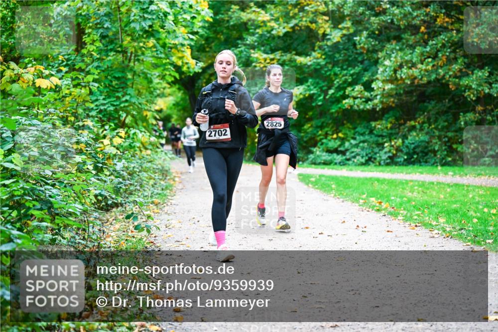 12.10.2025 - Bramfelder Halbmarathon 2025 Dr. Thomas Lammeyer http://msf.ph/oto/9359939 12.10.2025 11:10:00 Laufen 2825, 2702 meine-sportfotos.de