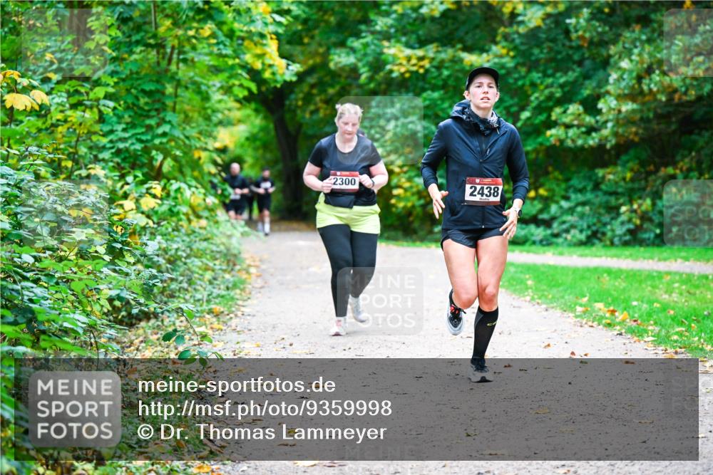 12.10.2025 - Bramfelder Halbmarathon 2025 Dr. Thomas Lammeyer http://msf.ph/oto/9359998 12.10.2025 11:10:12 Laufen 2300, 2438 meine-sportfotos.de