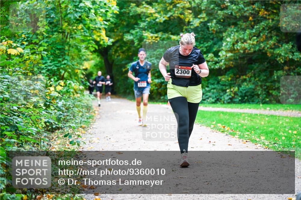 12.10.2025 - Bramfelder Halbmarathon 2025 Dr. Thomas Lammeyer http://msf.ph/oto/9360010 12.10.2025 11:10:15 Laufen 2300 meine-sportfotos.de