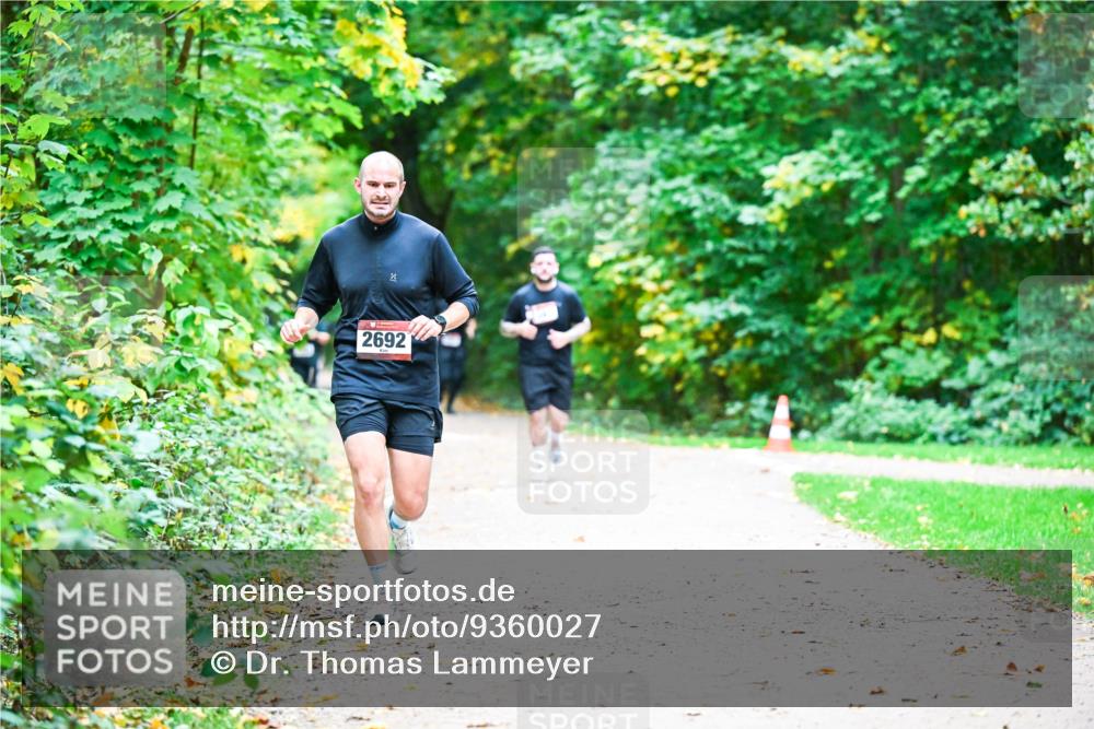 12.10.2025 - Bramfelder Halbmarathon 2025 Dr. Thomas Lammeyer http://msf.ph/oto/9360027 12.10.2025 11:10:20 Laufen 2692 meine-sportfotos.de