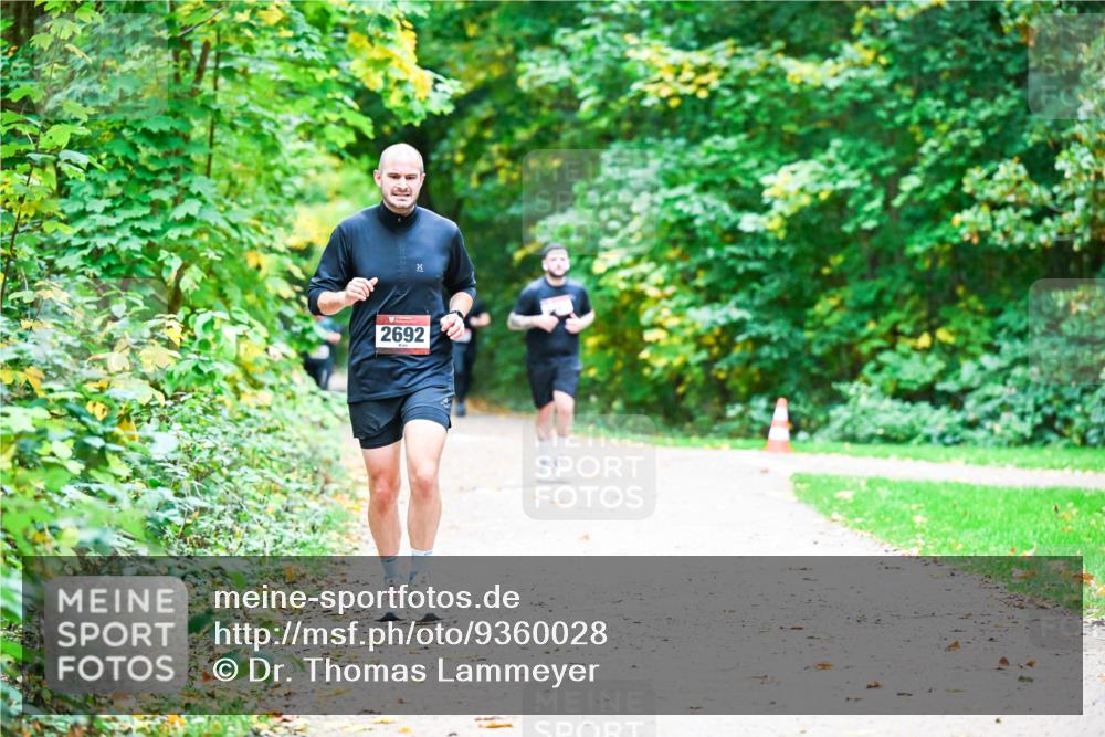 12.10.2025 - Bramfelder Halbmarathon 2025 Dr. Thomas Lammeyer http://msf.ph/oto/9360028 12.10.2025 11:10:21 Laufen 2692 meine-sportfotos.de