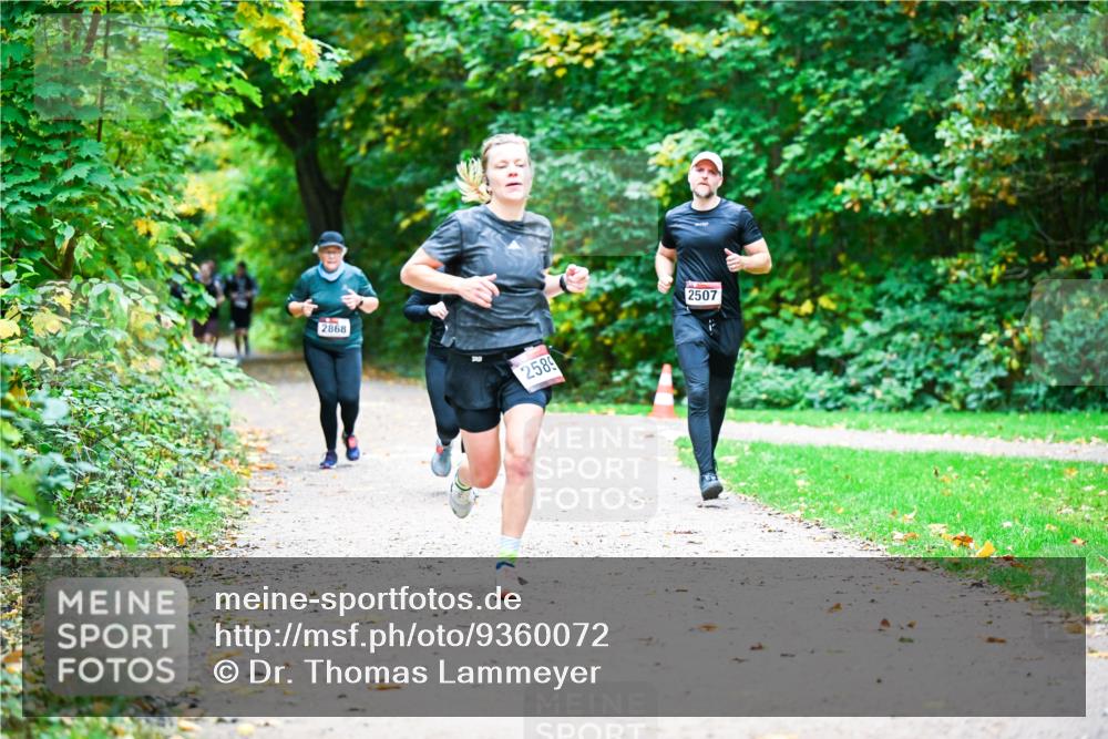 12.10.2025 - Bramfelder Halbmarathon 2025 Dr. Thomas Lammeyer http://msf.ph/oto/9360072 12.10.2025 11:10:29 Laufen 2868, 2589, 2507 meine-sportfotos.de