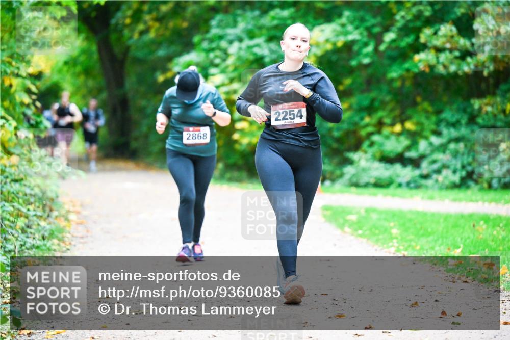 12.10.2025 - Bramfelder Halbmarathon 2025 Dr. Thomas Lammeyer http://msf.ph/oto/9360085 12.10.2025 11:10:33 Laufen 2868, 2254 meine-sportfotos.de