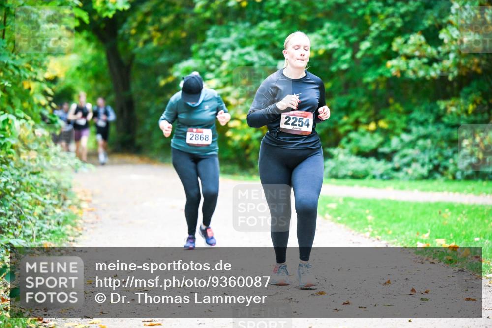 12.10.2025 - Bramfelder Halbmarathon 2025 Dr. Thomas Lammeyer http://msf.ph/oto/9360087 12.10.2025 11:10:33 Laufen 2868, 2254 meine-sportfotos.de