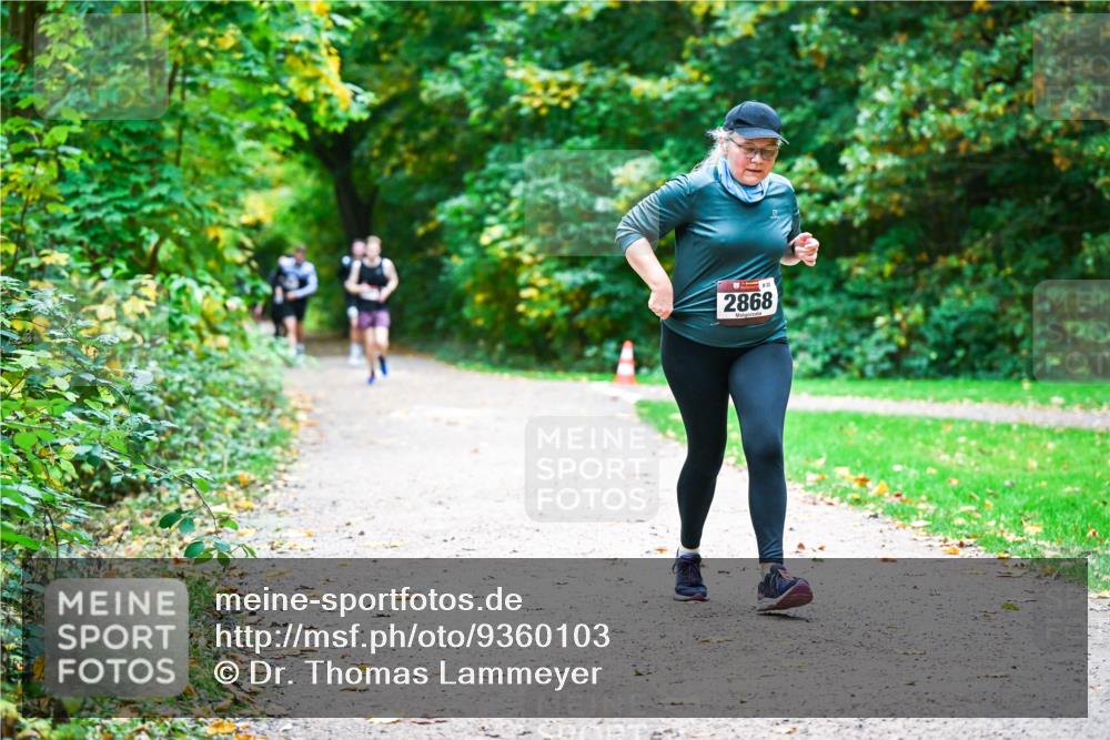 12.10.2025 - Bramfelder Halbmarathon 2025 Dr. Thomas Lammeyer http://msf.ph/oto/9360103 12.10.2025 11:10:36 Laufen 2868 meine-sportfotos.de