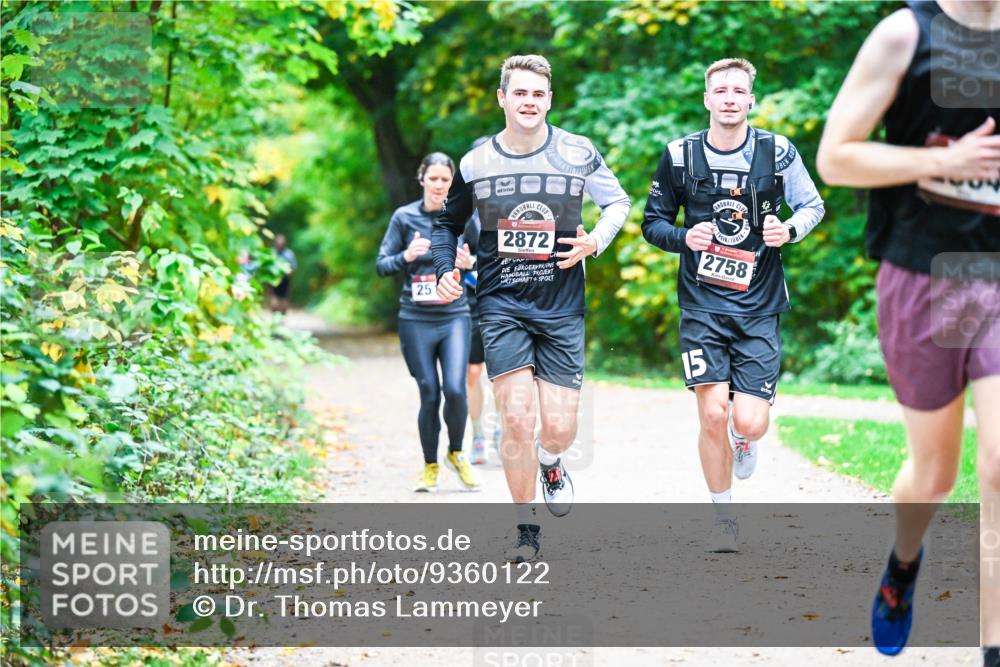 12.10.2025 - Bramfelder Halbmarathon 2025 Dr. Thomas Lammeyer http://msf.ph/oto/9360122 12.10.2025 11:10:44 Laufen 251, 2872, 15, 2758, 60 meine-sportfotos.de