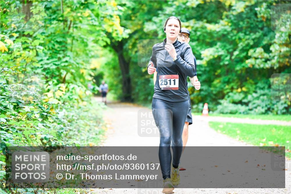 12.10.2025 - Bramfelder Halbmarathon 2025 Dr. Thomas Lammeyer http://msf.ph/oto/9360137 12.10.2025 11:10:48 Laufen 2511 meine-sportfotos.de