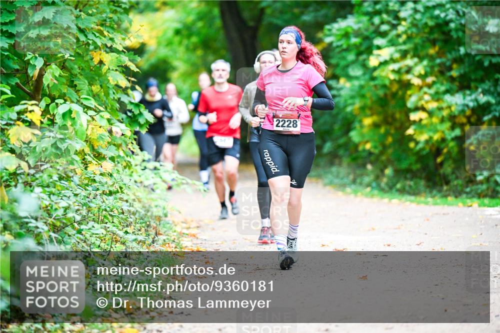 12.10.2025 - Bramfelder Halbmarathon 2025 Dr. Thomas Lammeyer http://msf.ph/oto/9360181 12.10.2025 11:11:08 Laufen 2228 meine-sportfotos.de