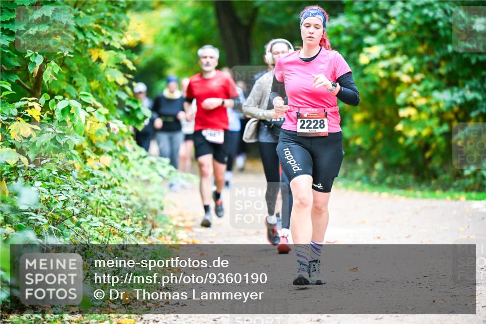 12.10.2025 - Bramfelder Halbmarathon 2025 Dr. Thomas Lammeyer http://msf.ph/oto/9360190 12.10.2025 11:11:09 Laufen 2228 meine-sportfotos.de