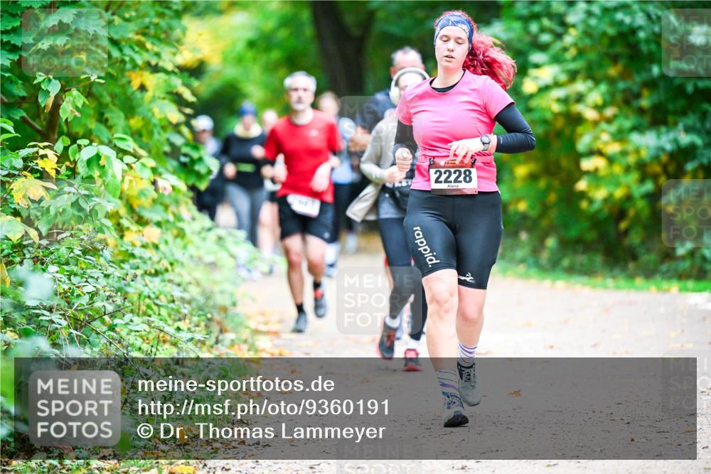 12.10.2025 - Bramfelder Halbmarathon 2025 Dr. Thomas Lammeyer http://msf.ph/oto/9360191 12.10.2025 11:11:10 Laufen 2228 meine-sportfotos.de