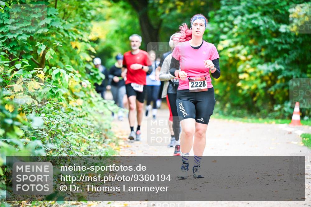 12.10.2025 - Bramfelder Halbmarathon 2025 Dr. Thomas Lammeyer http://msf.ph/oto/9360194 12.10.2025 11:11:10 Laufen 2228 meine-sportfotos.de