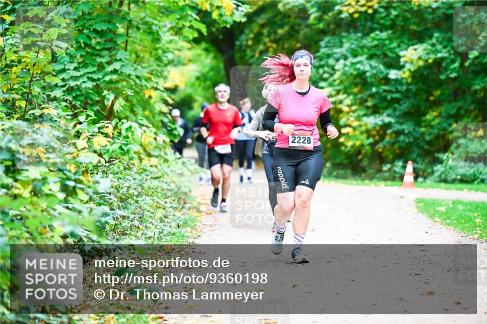 12.10.2025 - Bramfelder Halbmarathon 2025 Dr. Thomas Lammeyer http://msf.ph/oto/9360198 12.10.2025 11:11:11 Laufen 2228 meine-sportfotos.de