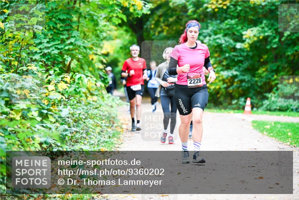 12.10.2025 - Bramfelder Halbmarathon 2025 Dr. Thomas Lammeyer http://msf.ph/oto/9360202 12.10.2025 11:11:11 Laufen 2228 meine-sportfotos.de