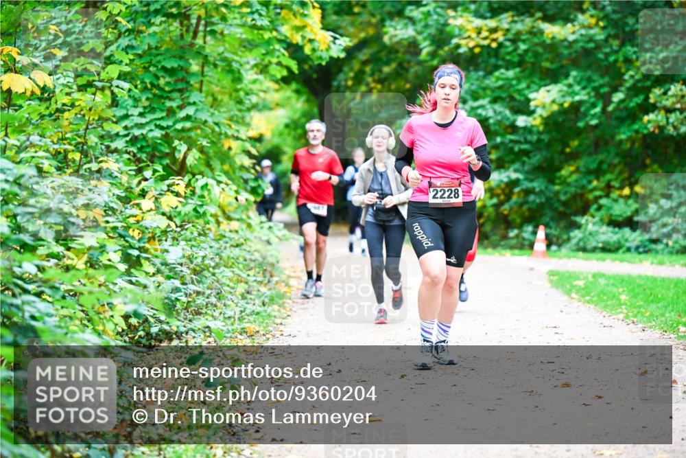 12.10.2025 - Bramfelder Halbmarathon 2025 Dr. Thomas Lammeyer http://msf.ph/oto/9360204 12.10.2025 11:11:11 Laufen 2228 meine-sportfotos.de