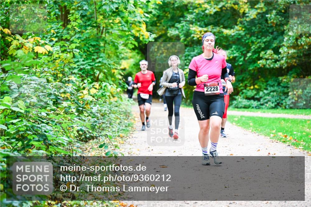 12.10.2025 - Bramfelder Halbmarathon 2025 Dr. Thomas Lammeyer http://msf.ph/oto/9360212 12.10.2025 11:11:13 Laufen 499, 2228 meine-sportfotos.de