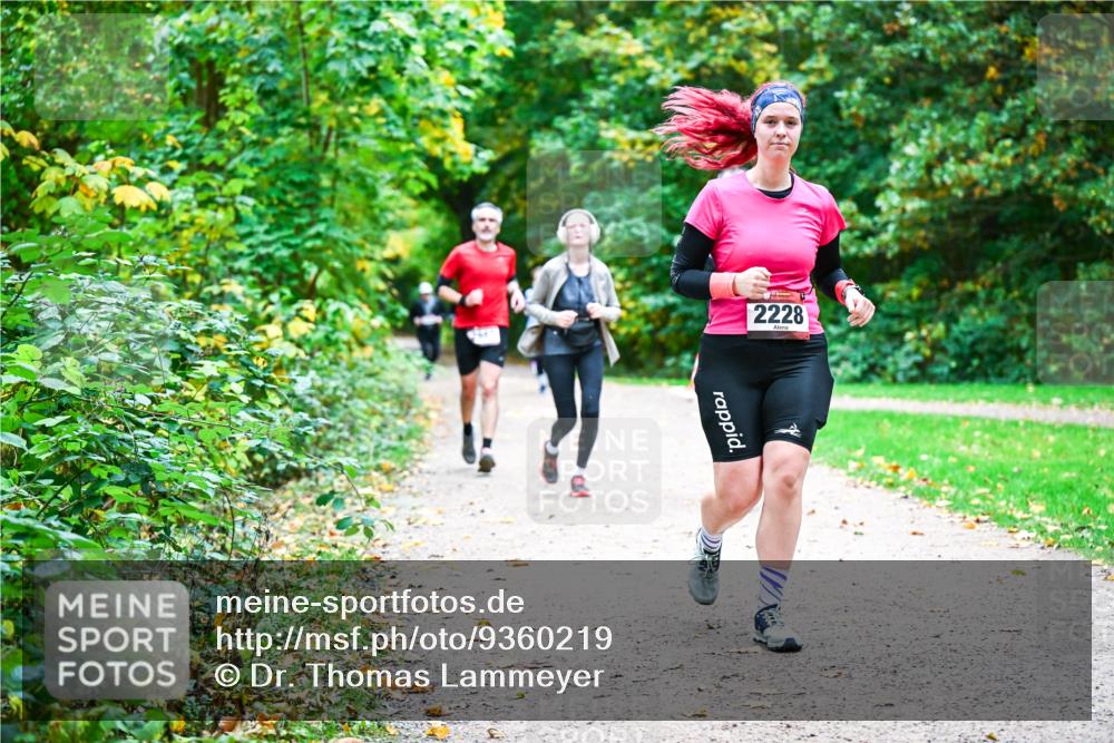 12.10.2025 - Bramfelder Halbmarathon 2025 Dr. Thomas Lammeyer http://msf.ph/oto/9360219 12.10.2025 11:11:13 Laufen 2228 meine-sportfotos.de