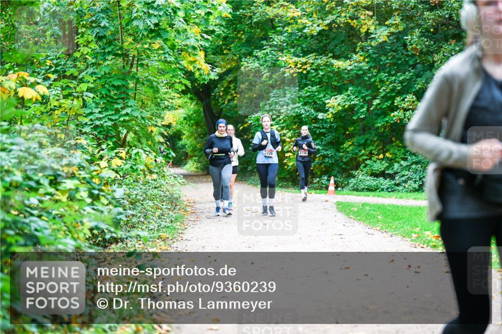 12.10.2025 - Bramfelder Halbmarathon 2025 Dr. Thomas Lammeyer http://msf.ph/oto/9360239 12.10.2025 11:11:18 Laufen 2226, 2736 meine-sportfotos.de