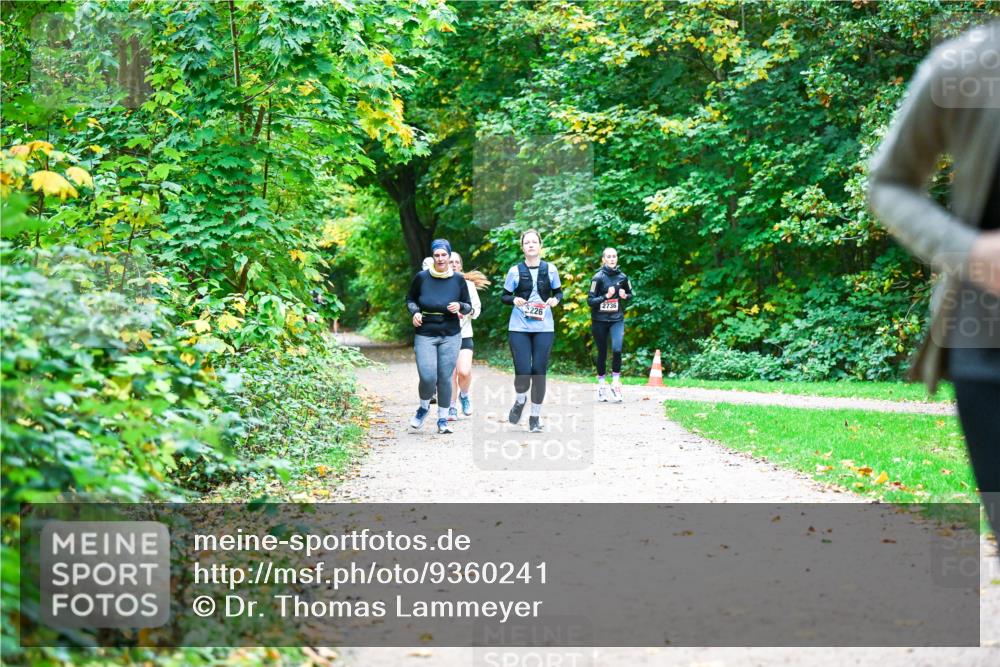 12.10.2025 - Bramfelder Halbmarathon 2025 Dr. Thomas Lammeyer http://msf.ph/oto/9360241 12.10.2025 11:11:18 Laufen 226, 2736 meine-sportfotos.de