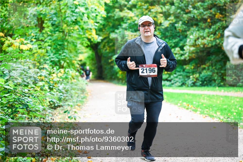 12.10.2025 - Bramfelder Halbmarathon 2025 Dr. Thomas Lammeyer http://msf.ph/oto/9360302 12.10.2025 11:11:27 Laufen 2196 meine-sportfotos.de