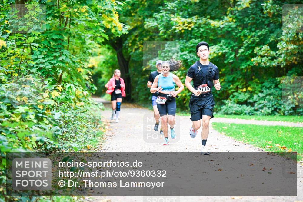 12.10.2025 - Bramfelder Halbmarathon 2025 Dr. Thomas Lammeyer http://msf.ph/oto/9360332 12.10.2025 11:11:41 Laufen 2563, 2714 meine-sportfotos.de