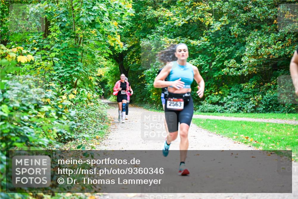 12.10.2025 - Bramfelder Halbmarathon 2025 Dr. Thomas Lammeyer http://msf.ph/oto/9360346 12.10.2025 11:11:43 Laufen 2820, 2563 meine-sportfotos.de