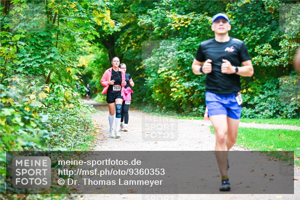 12.10.2025 - Bramfelder Halbmarathon 2025 Dr. Thomas Lammeyer http://msf.ph/oto/9360353 12.10.2025 11:11:45 Laufen 2820, 281 meine-sportfotos.de