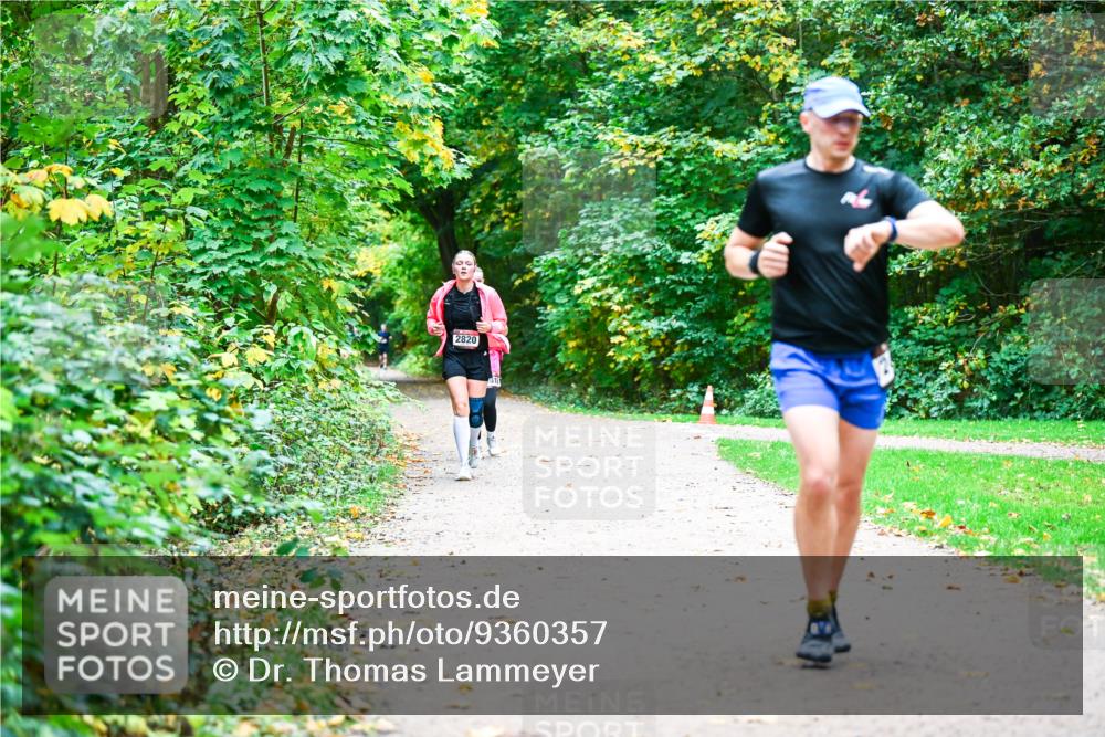 12.10.2025 - Bramfelder Halbmarathon 2025 Dr. Thomas Lammeyer http://msf.ph/oto/9360357 12.10.2025 11:11:45 Laufen 2820 meine-sportfotos.de