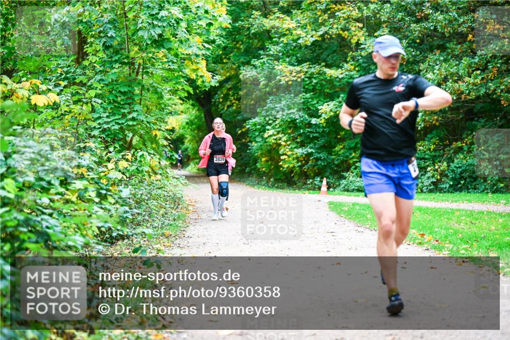 12.10.2025 - Bramfelder Halbmarathon 2025 Dr. Thomas Lammeyer http://msf.ph/oto/9360358 12.10.2025 11:11:45 Laufen 2820 meine-sportfotos.de