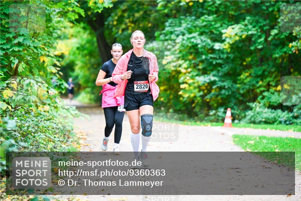 12.10.2025 - Bramfelder Halbmarathon 2025 Dr. Thomas Lammeyer http://msf.ph/oto/9360363 12.10.2025 11:11:47 Laufen 00, 2820 meine-sportfotos.de