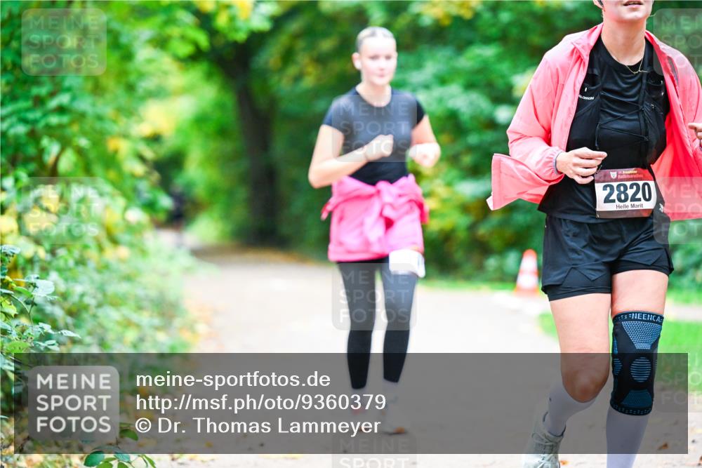 12.10.2025 - Bramfelder Halbmarathon 2025 Dr. Thomas Lammeyer http://msf.ph/oto/9360379 12.10.2025 11:11:50 Laufen 34, 2820 meine-sportfotos.de