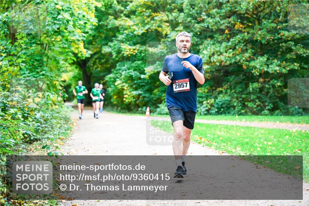 12.10.2025 - Bramfelder Halbmarathon 2025 Dr. Thomas Lammeyer http://msf.ph/oto/9360415 12.10.2025 11:12:15 Laufen 2957 meine-sportfotos.de