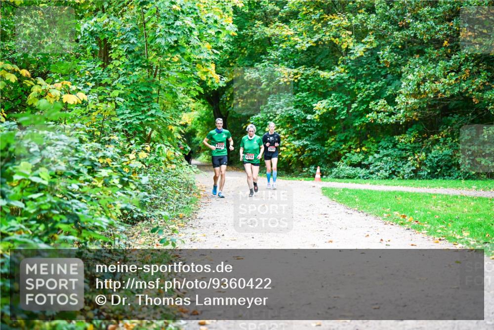 12.10.2025 - Bramfelder Halbmarathon 2025 Dr. Thomas Lammeyer http://msf.ph/oto/9360422 12.10.2025 11:12:18 Laufen 2355, 2318, 2809 meine-sportfotos.de