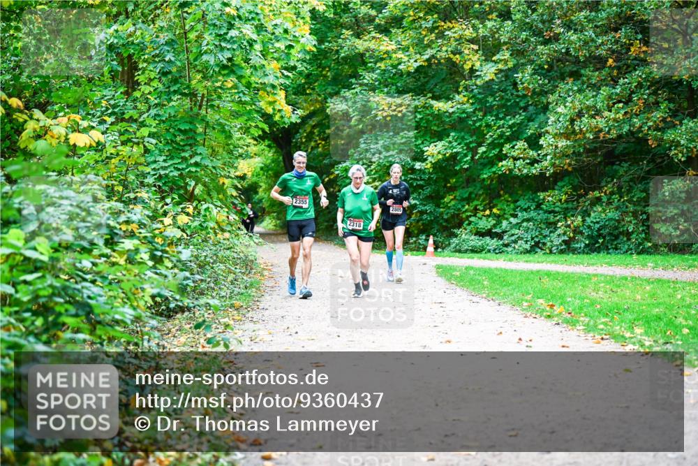 12.10.2025 - Bramfelder Halbmarathon 2025 Dr. Thomas Lammeyer http://msf.ph/oto/9360437 12.10.2025 11:12:20 Laufen 2355, 2318 meine-sportfotos.de