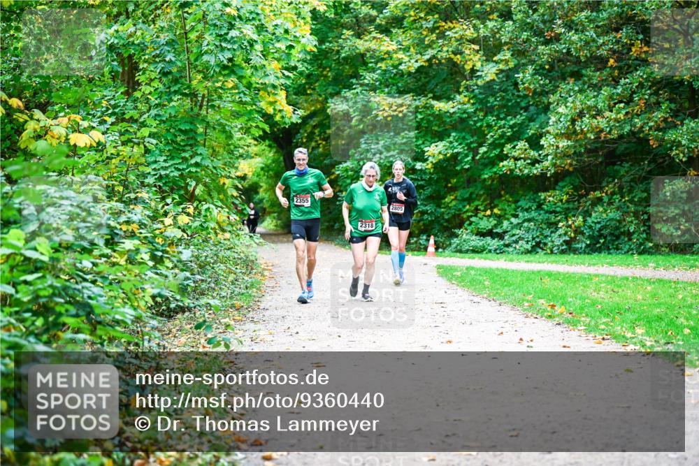 12.10.2025 - Bramfelder Halbmarathon 2025 Dr. Thomas Lammeyer http://msf.ph/oto/9360440 12.10.2025 11:12:21 Laufen 2355, 2318, 2809 meine-sportfotos.de