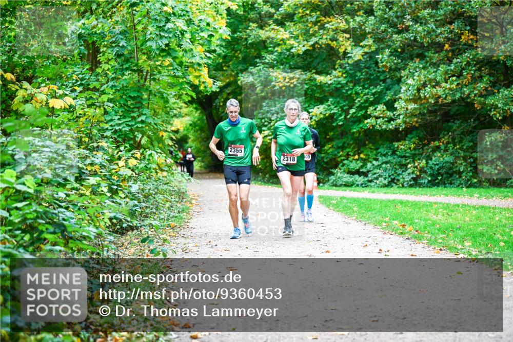12.10.2025 - Bramfelder Halbmarathon 2025 Dr. Thomas Lammeyer http://msf.ph/oto/9360453 12.10.2025 11:12:23 Laufen 2355, 309, 2318 meine-sportfotos.de