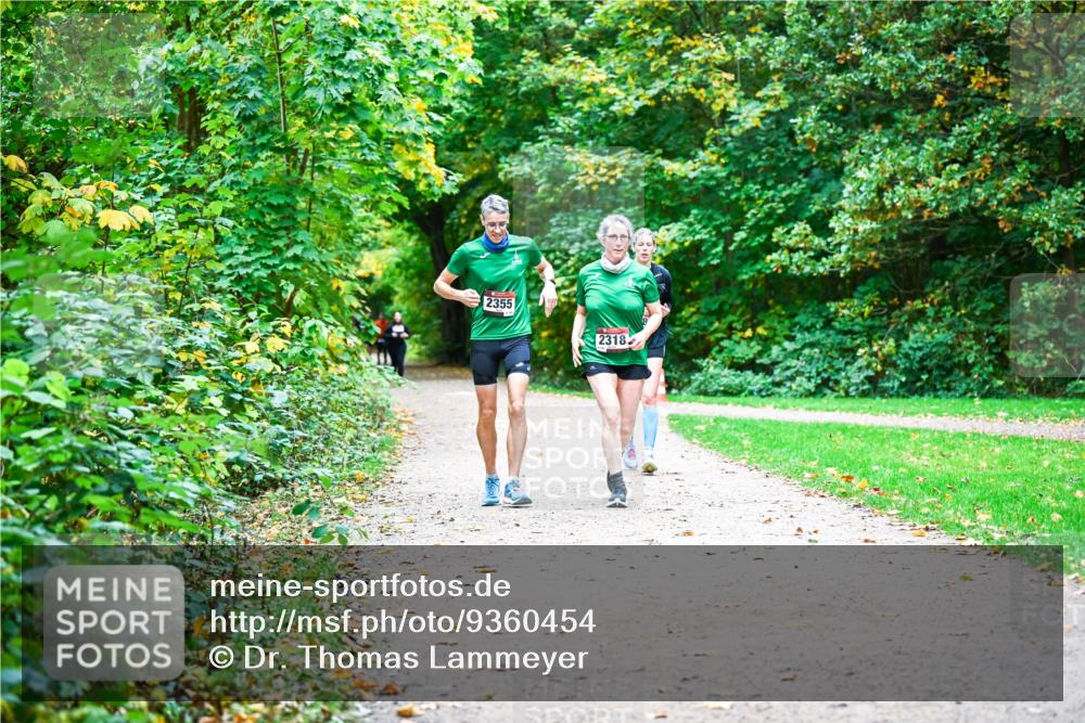 12.10.2025 - Bramfelder Halbmarathon 2025 Dr. Thomas Lammeyer http://msf.ph/oto/9360454 12.10.2025 11:12:23 Laufen 2355, 2318 meine-sportfotos.de