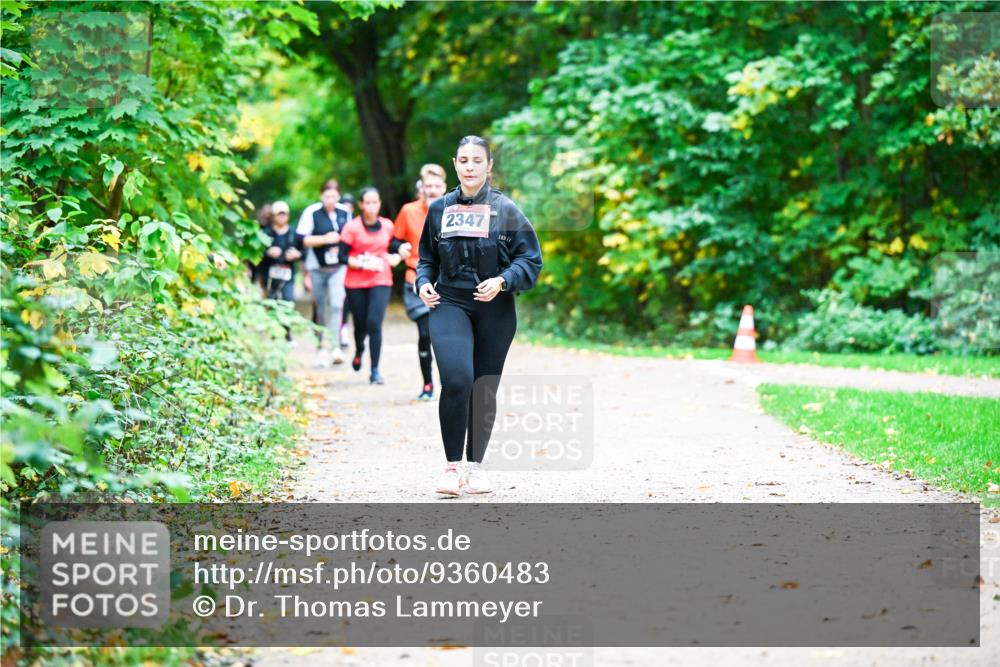 12.10.2025 - Bramfelder Halbmarathon 2025 Dr. Thomas Lammeyer http://msf.ph/oto/9360483 12.10.2025 11:12:35 Laufen 2347 meine-sportfotos.de