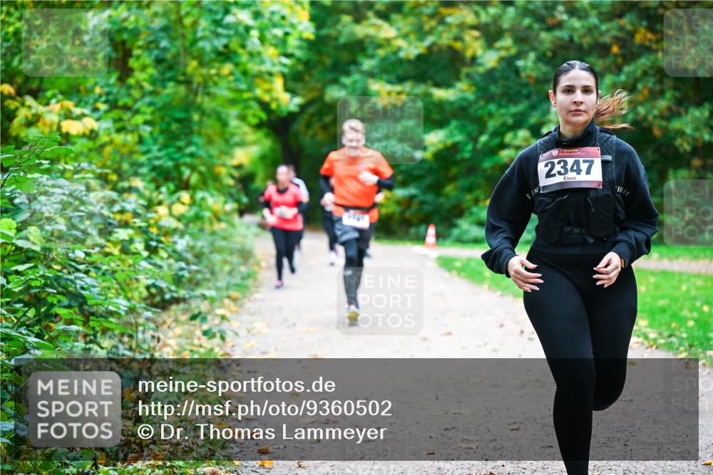12.10.2025 - Bramfelder Halbmarathon 2025 Dr. Thomas Lammeyer http://msf.ph/oto/9360502 12.10.2025 11:12:40 Laufen 2347 meine-sportfotos.de