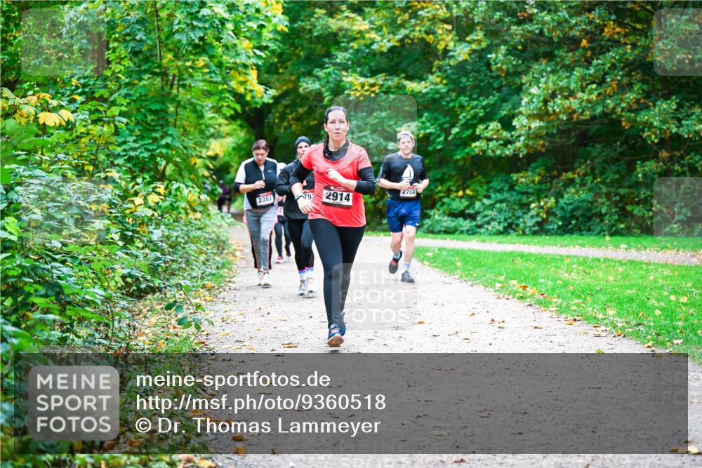 12.10.2025 - Bramfelder Halbmarathon 2025 Dr. Thomas Lammeyer http://msf.ph/oto/9360518 12.10.2025 11:12:44 Laufen 2387, 79, 2914, 2704 meine-sportfotos.de